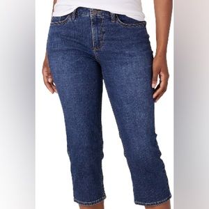 Lee Women's Midrise Capri